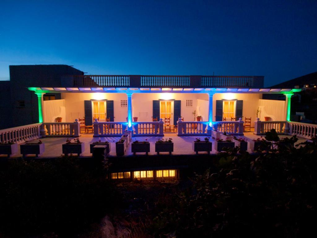 Parthenon Hotell Ios Rum bild